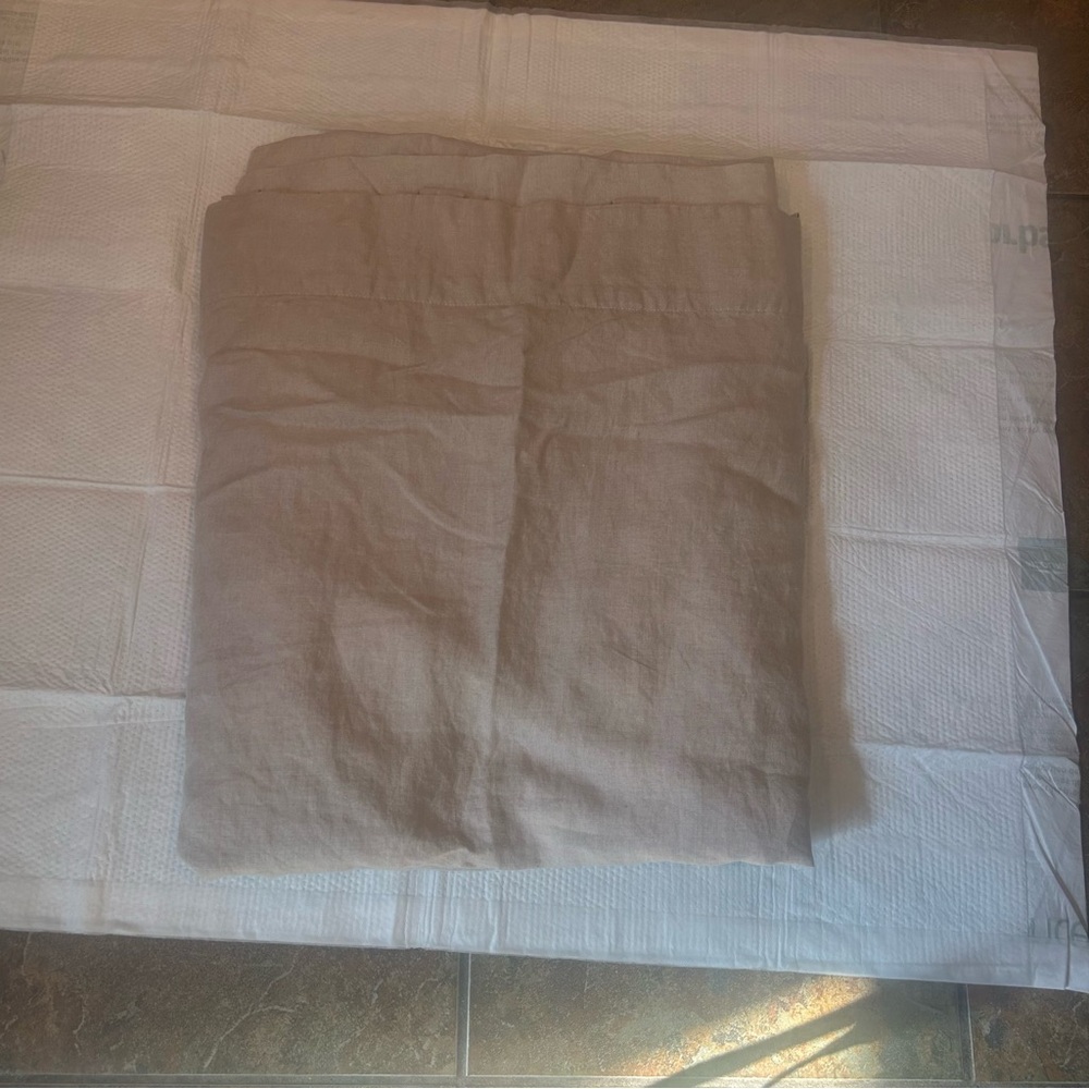 Pottery Barn Curtain Panel 1 Linen  50x84” Light Filtering Minimalist